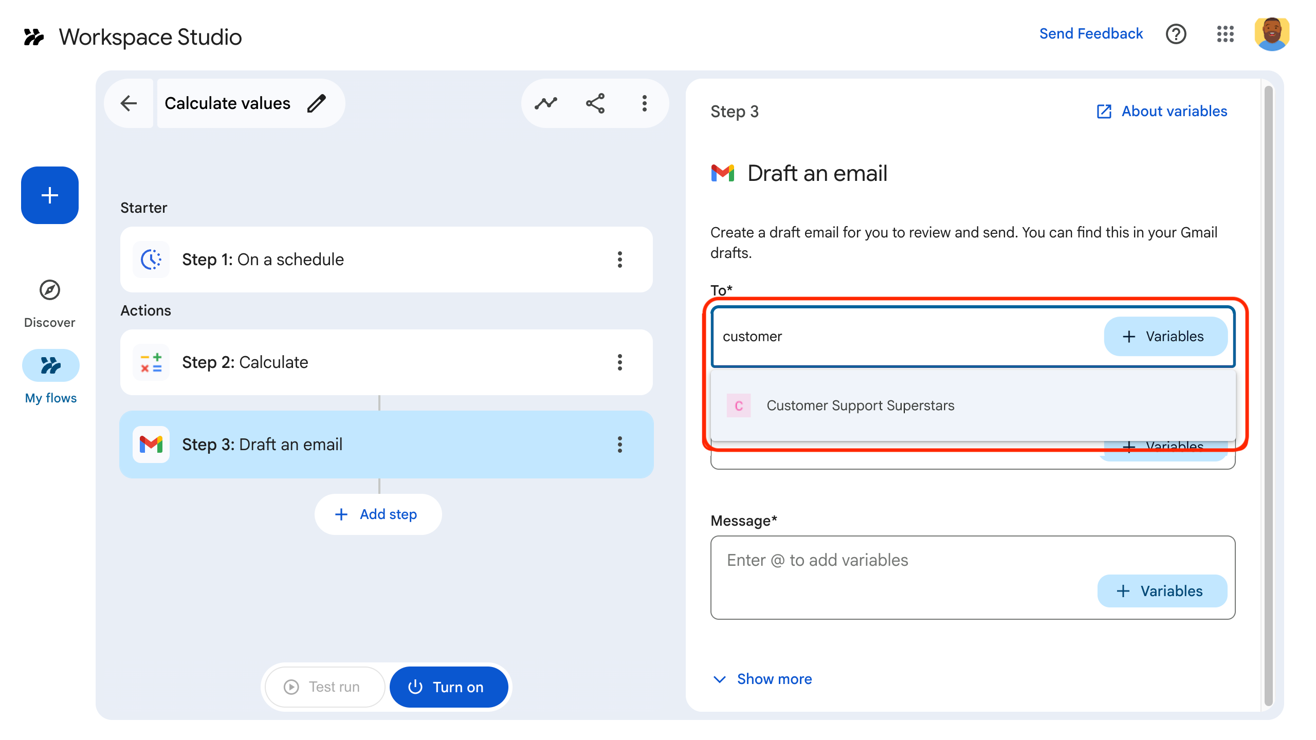Подсказки автозаполнения для пространства Google Chat.